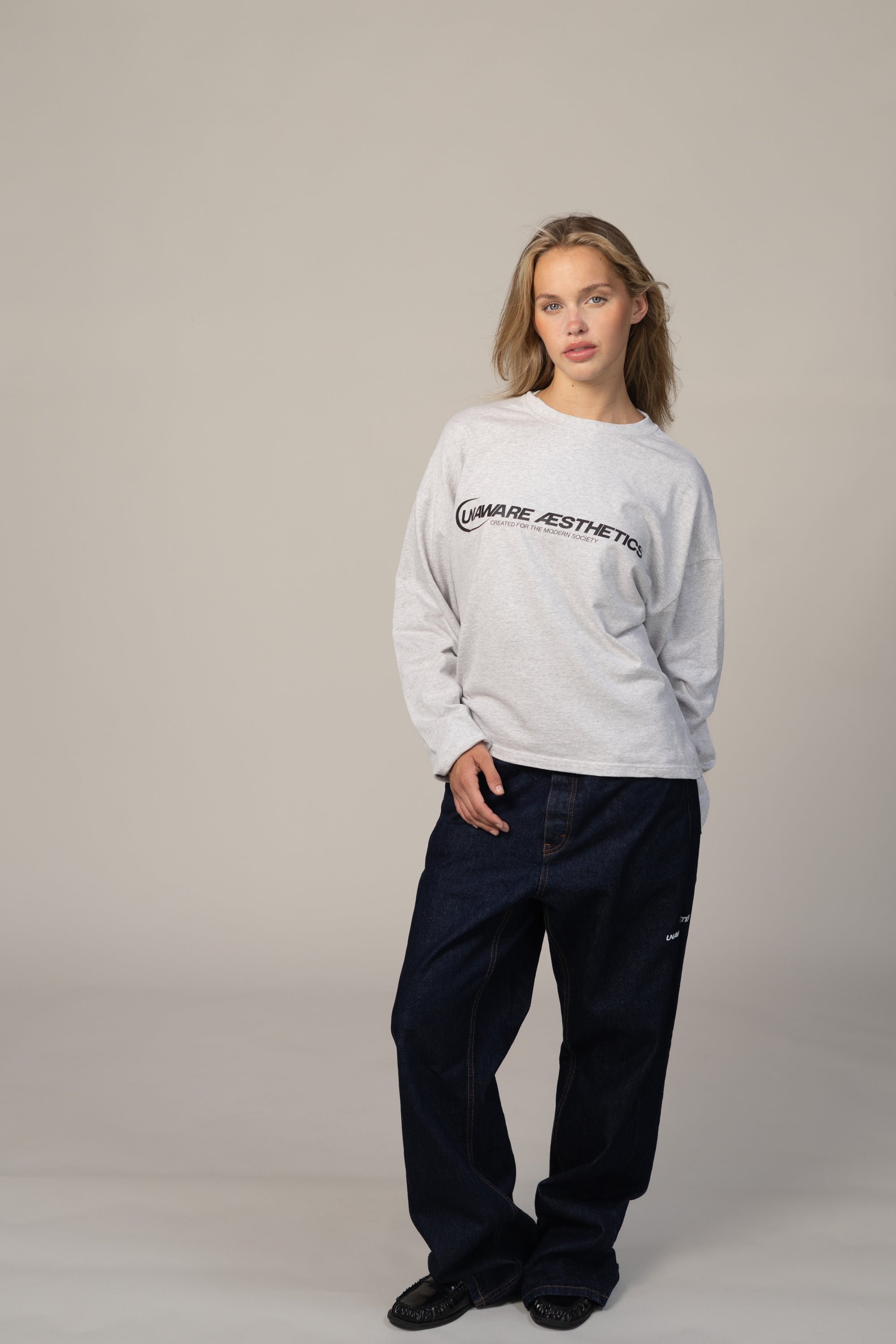 MOON // LongSleeve — LIGHT GREY