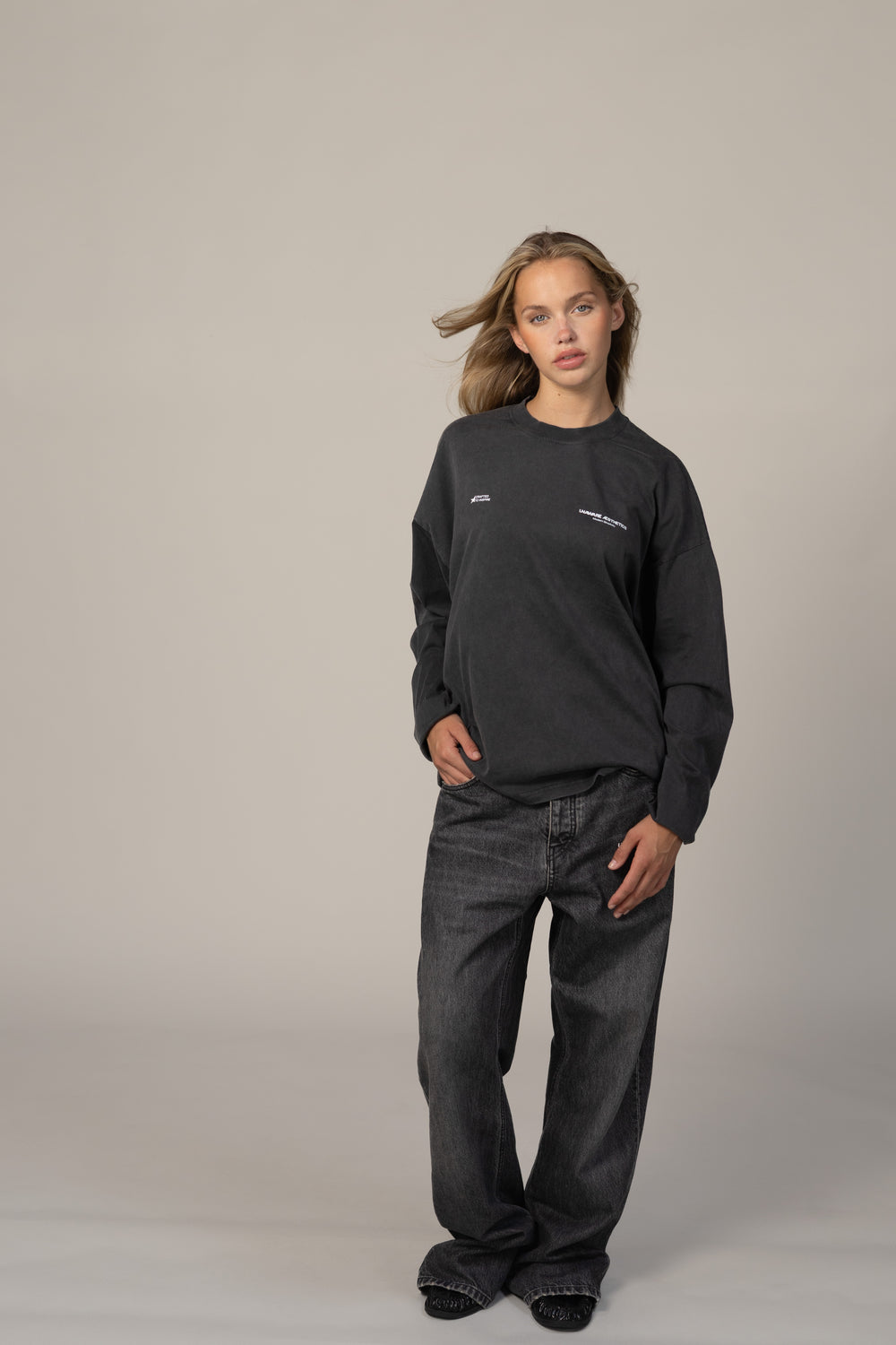 STARLIGHT // LongSleeve — VINTAGE BLACK