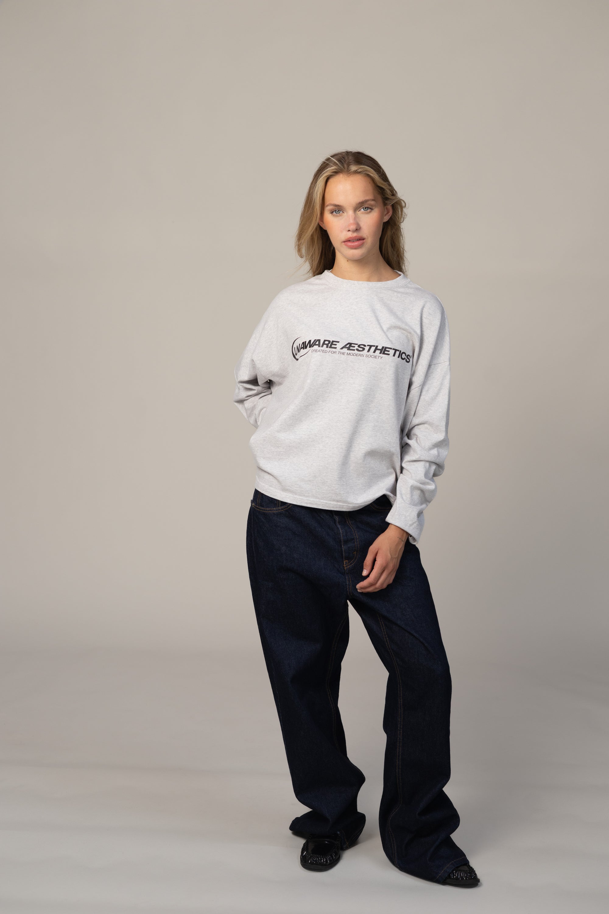 MOON // LongSleeve — LIGHT GREY