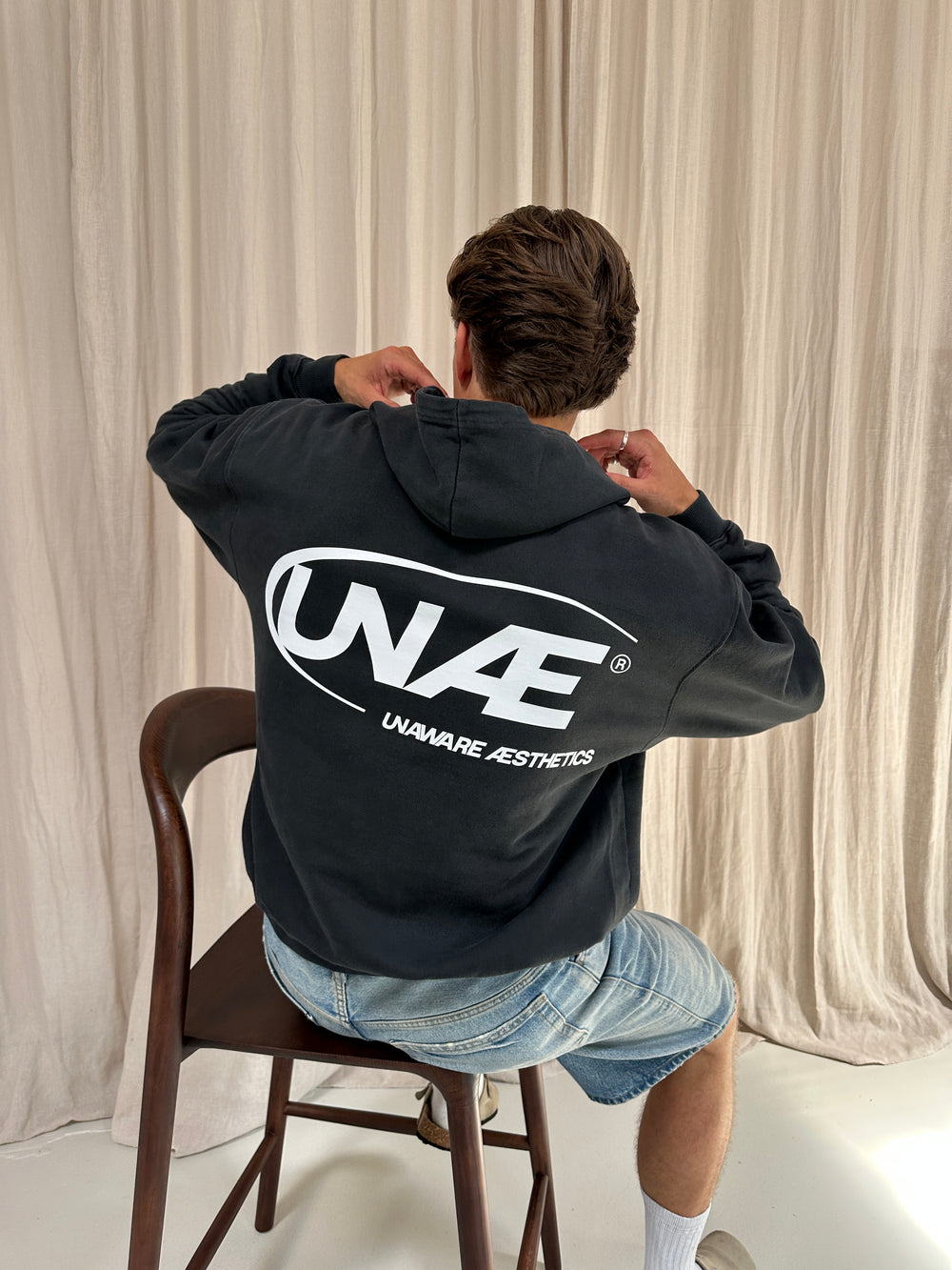 OVERSIZED HOODIE